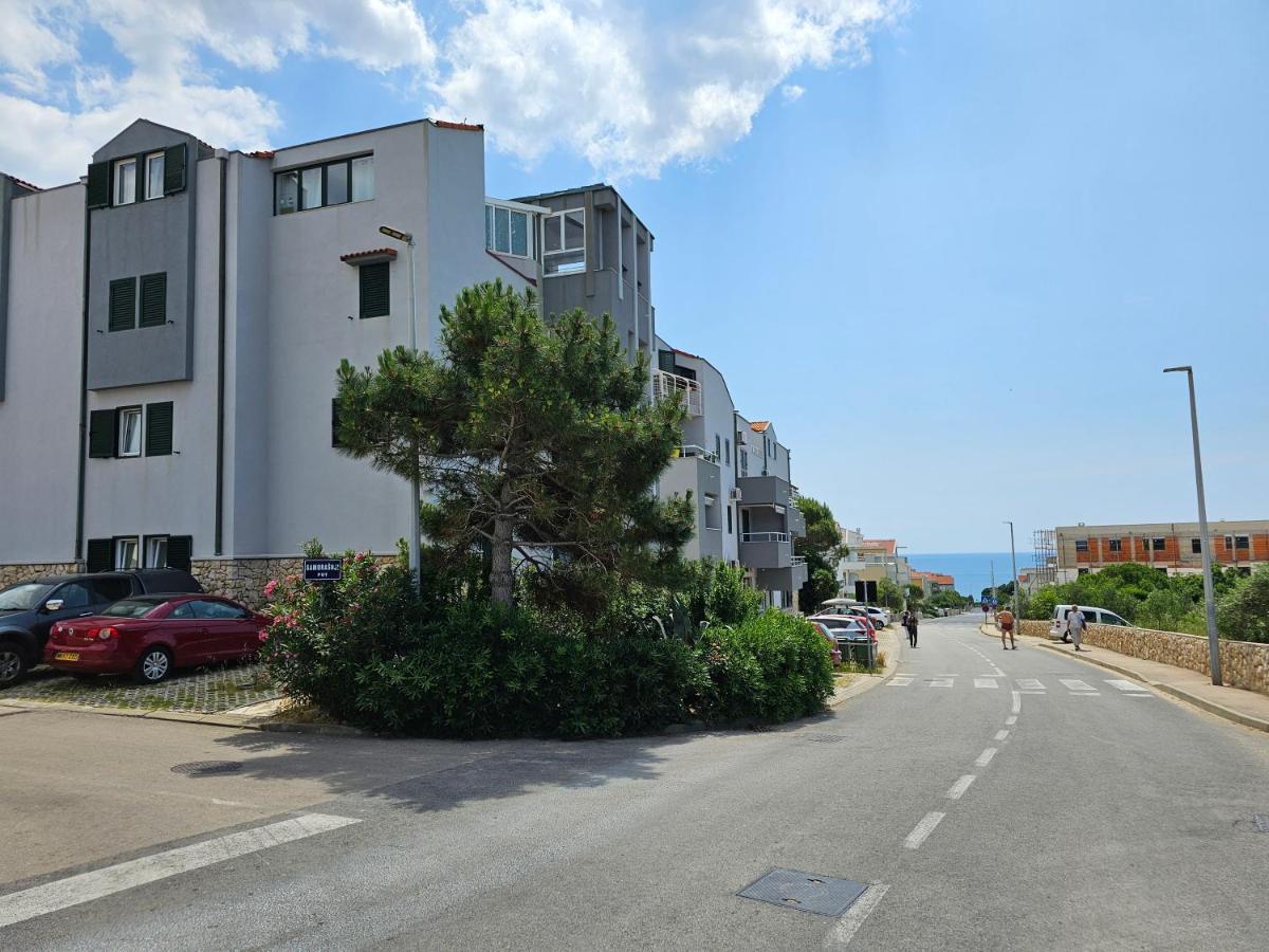Apartments Bellevue Новалья Экстерьер фото